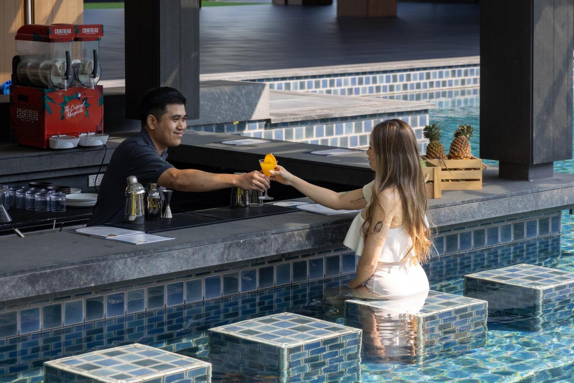 Courtyard By Marriott Bangkok Suvarnabhumi Airport 外观 照片